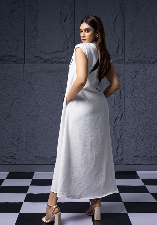 Loa minimalistic maxi dress